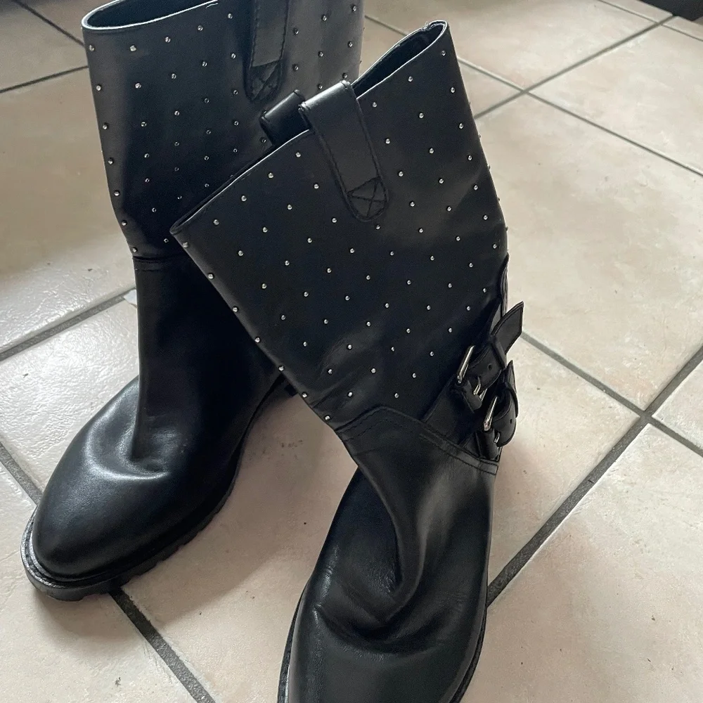 Boots - Picture 1 of 9